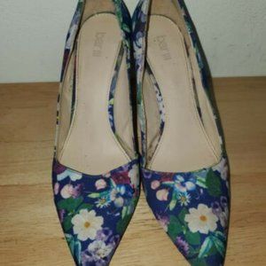 Bar III Womens Joella Pointed Classic Pumps